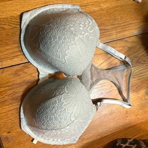 Light green Victoria’s Secret bra 40 DD